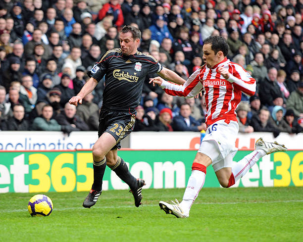 背后蕴藏着 背后蕴藏着