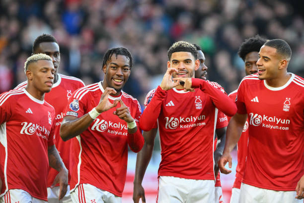 致比赛中断 致比赛中断